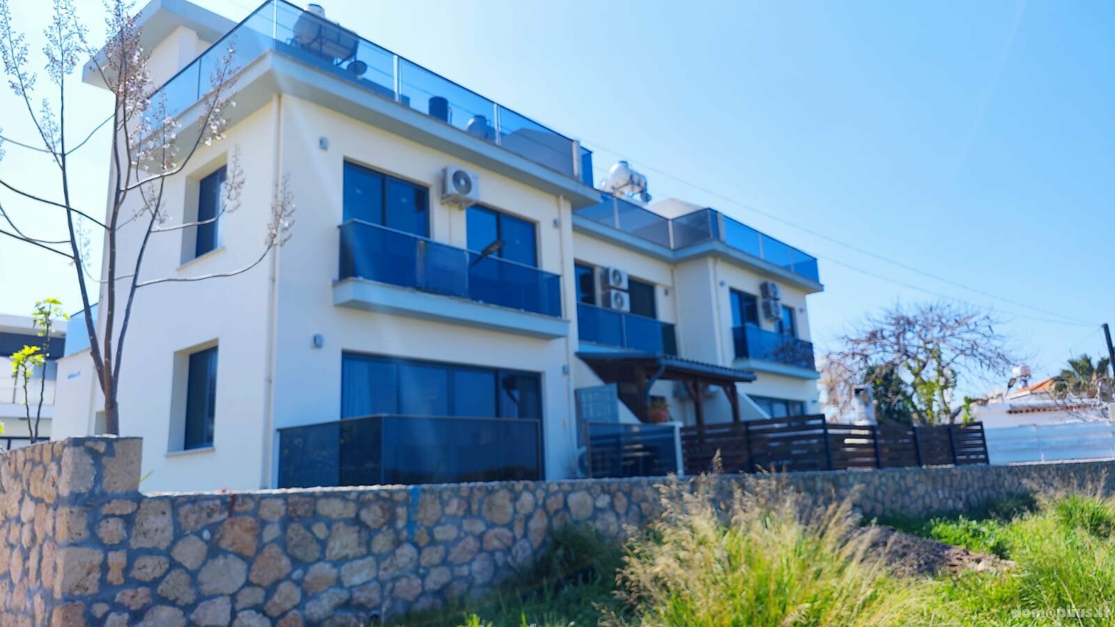 Parduodamas sublokuotas namas Kipre, Kyrenia