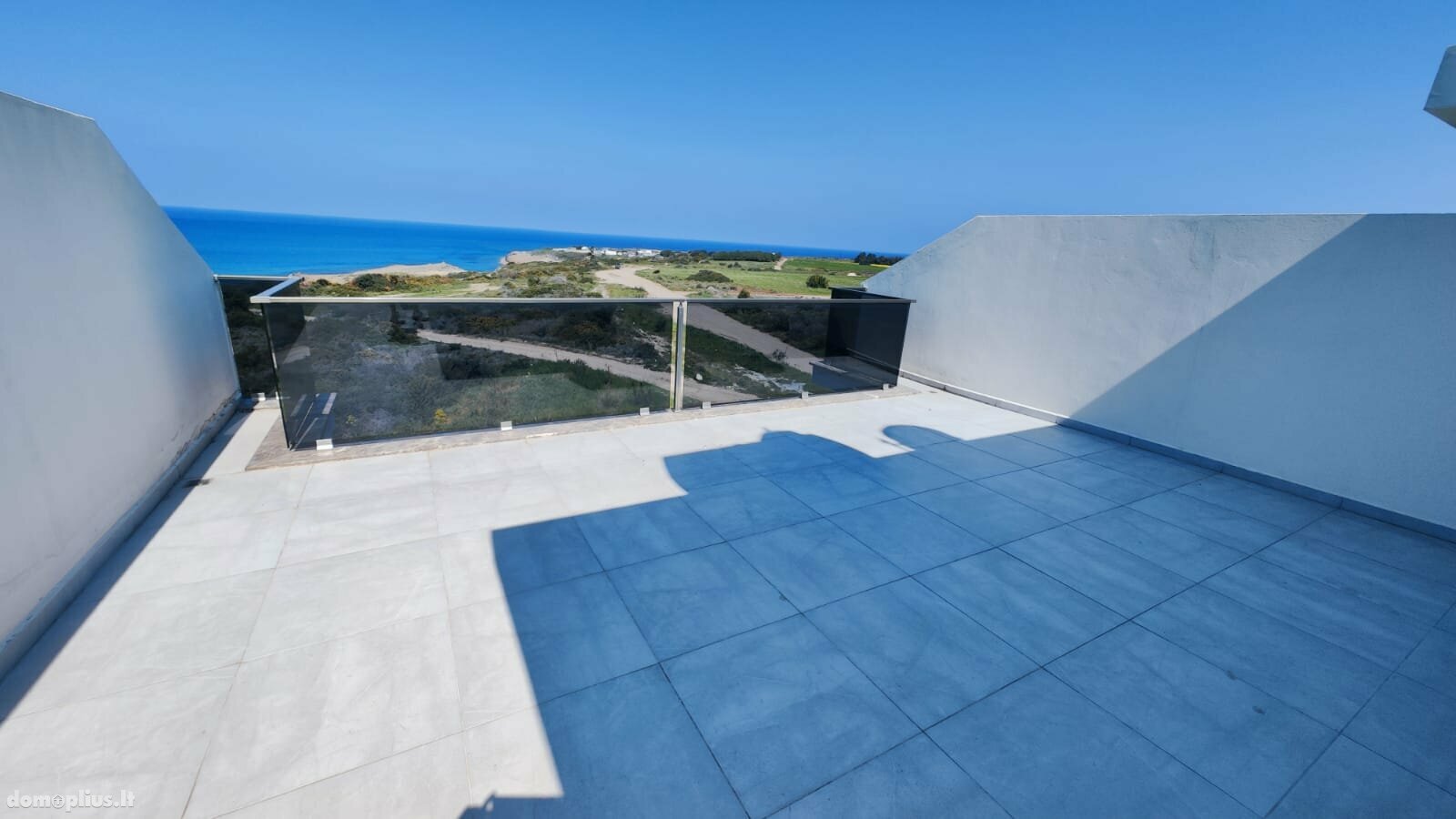 Parduodamas sublokuotas namas Kipre, Kyrenia
