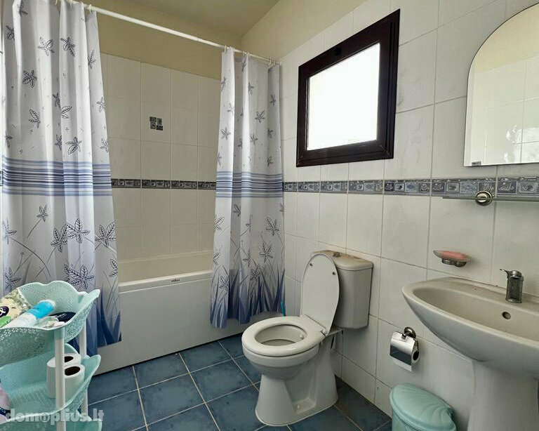 Parduodamas sublokuotas namas Kipre, Kyrenia