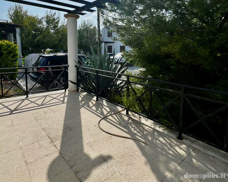Parduodamas sublokuotas namas Kipre, Kyrenia