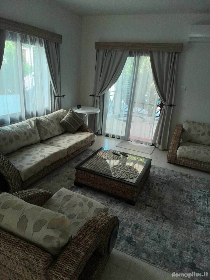 Parduodamas sublokuotas namas Kipre, Kyrenia