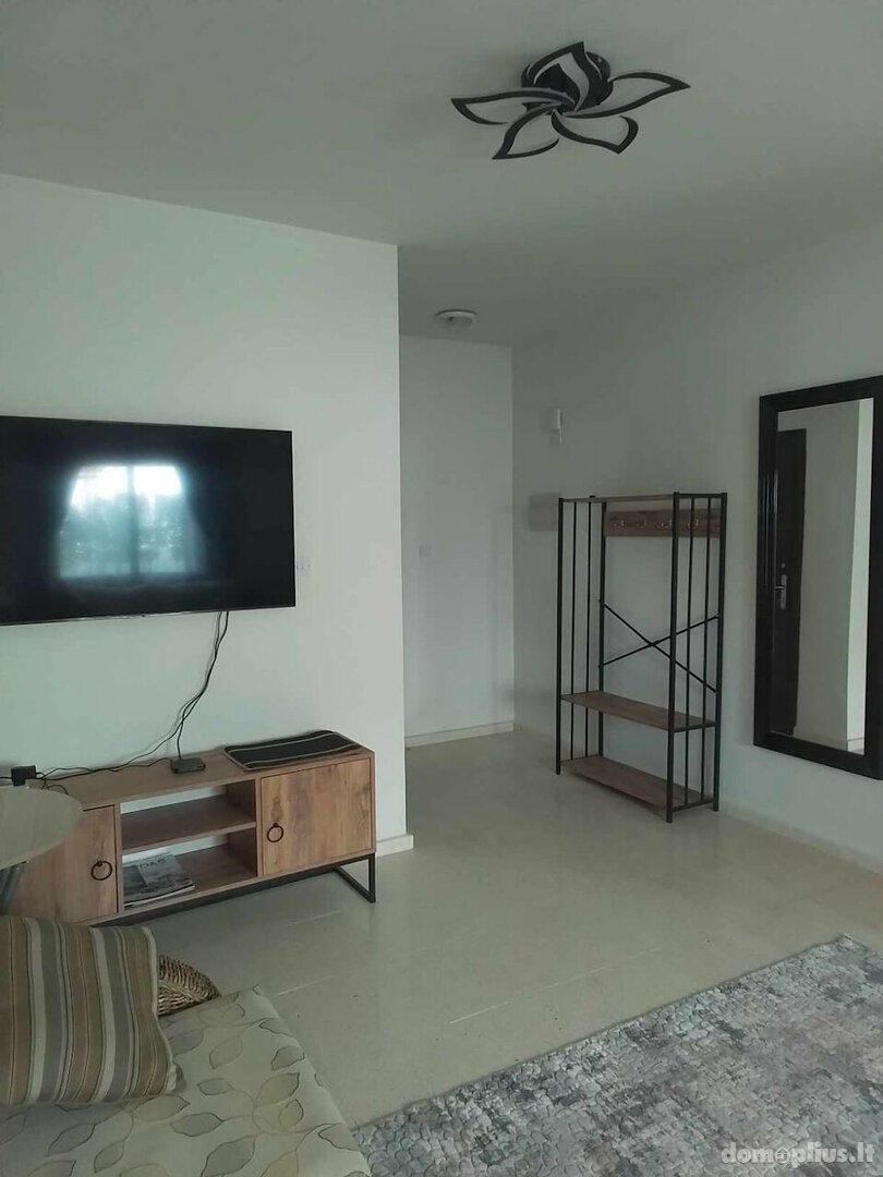 Parduodamas sublokuotas namas Kipre, Kyrenia