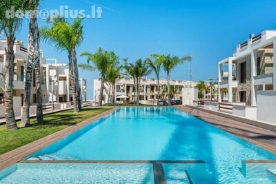 Parduodamas sublokuotas namas Ispanijoje, Torrevieja