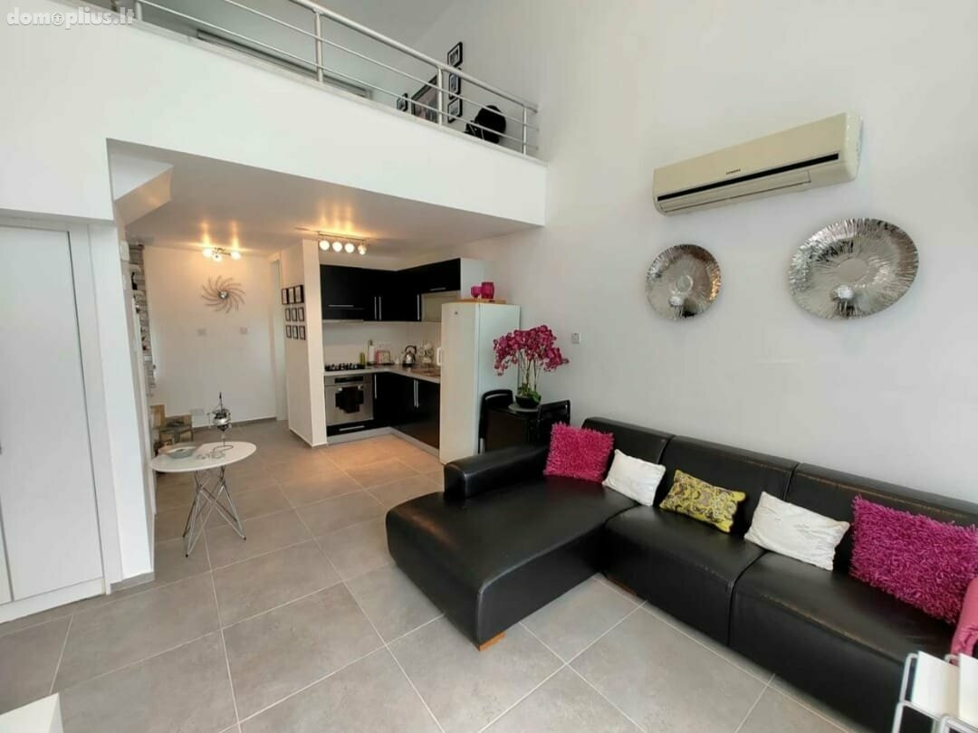 Parduodamas sublokuotas namas Kipre, Kyrenia