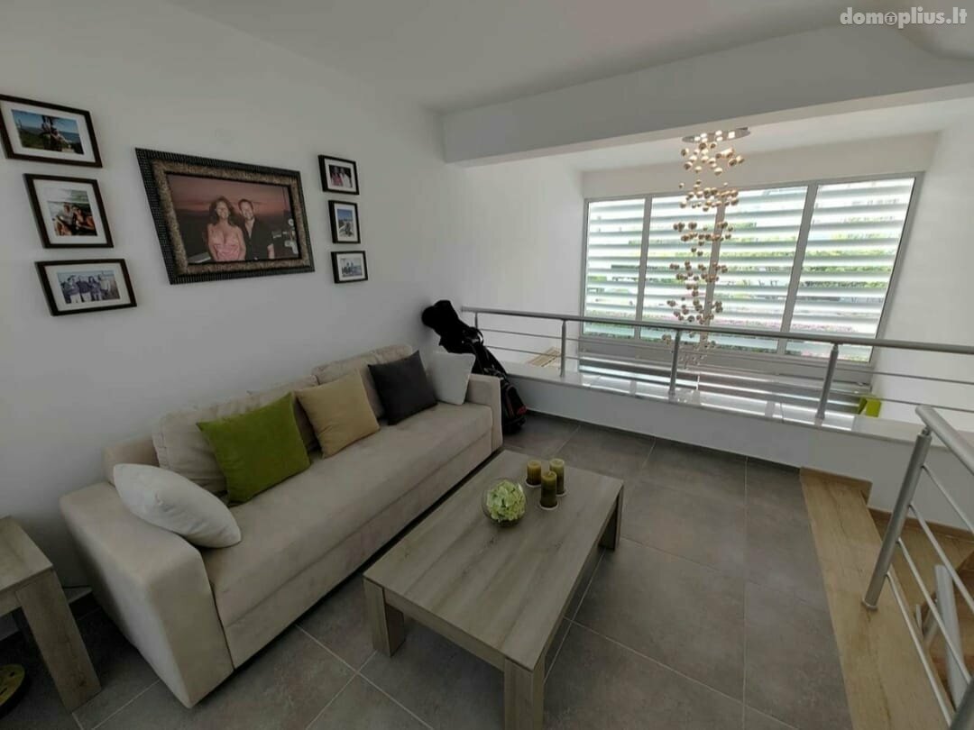 Parduodamas sublokuotas namas Kipre, Kyrenia