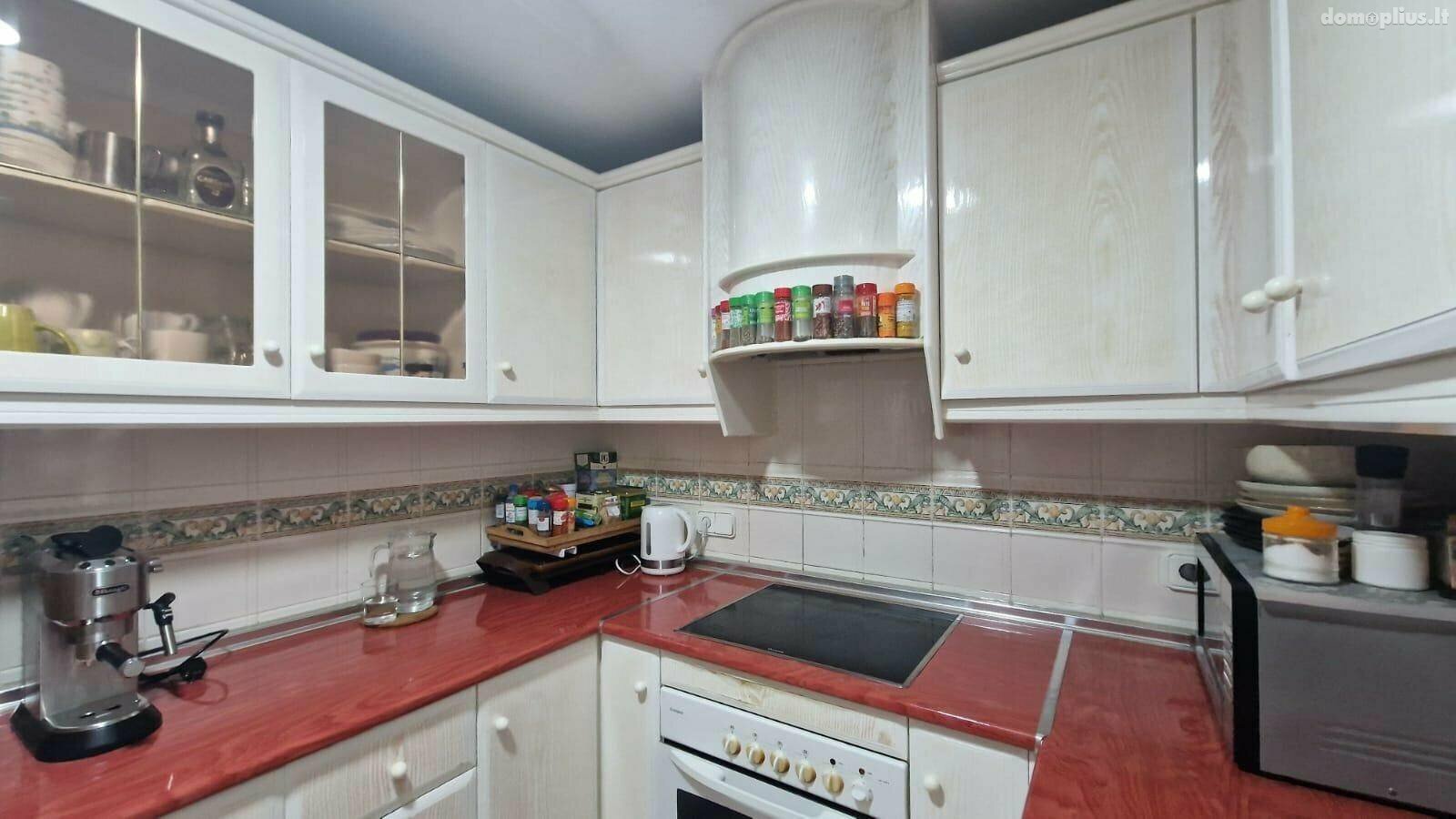 Parduodamas sublokuotas namas Ispanijoje, Torrevieja