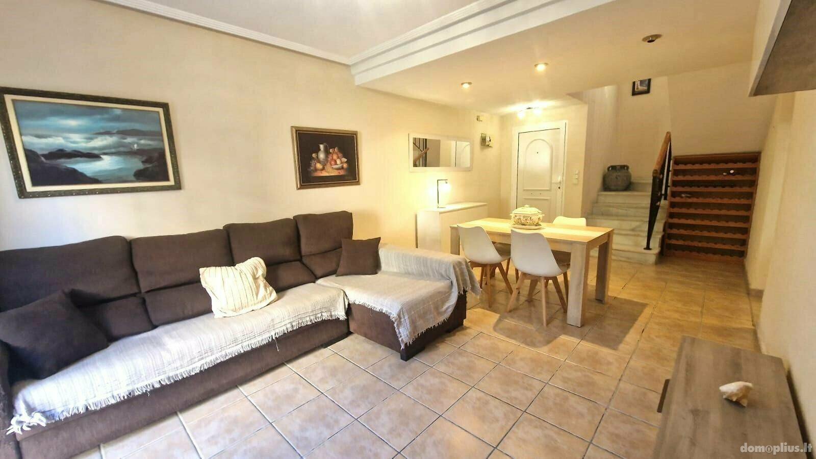 Parduodamas sublokuotas namas Ispanijoje, Torrevieja