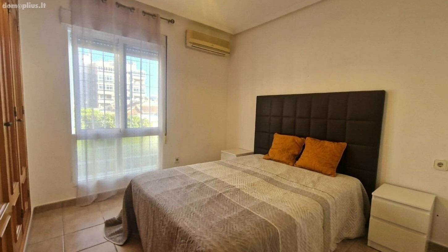 Parduodamas sublokuotas namas Ispanijoje, Torrevieja