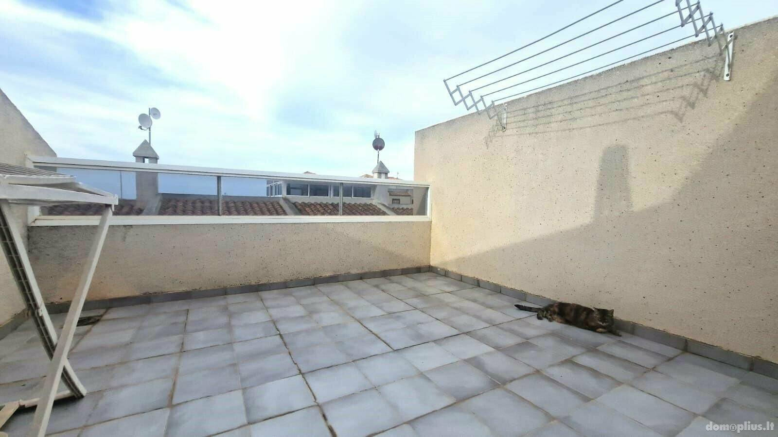 Parduodamas sublokuotas namas Ispanijoje, Torrevieja