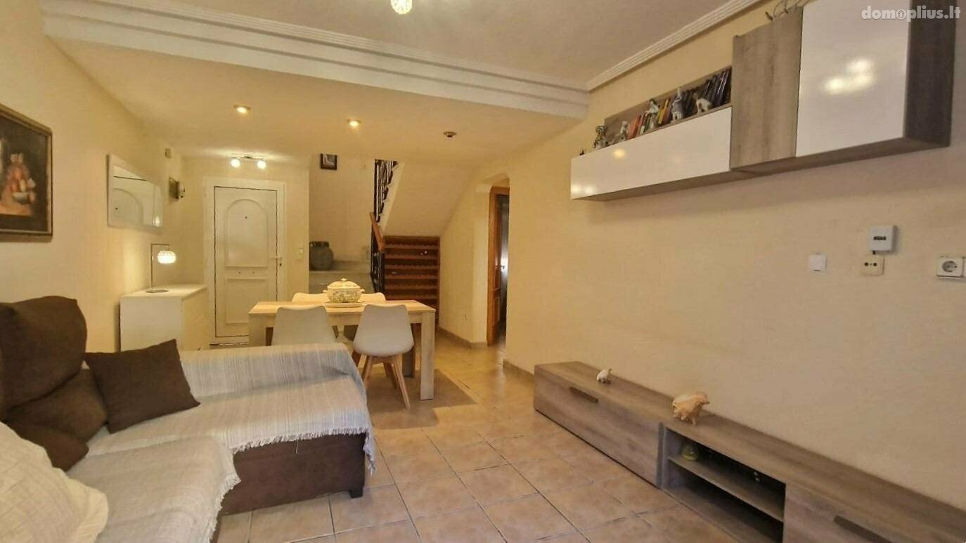 Parduodamas sublokuotas namas Ispanijoje, Torrevieja