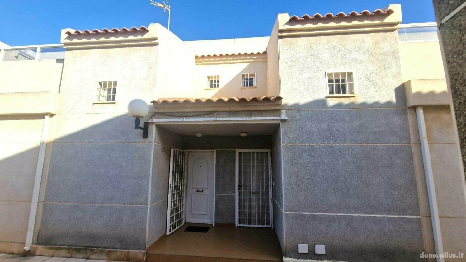 Parduodamas sublokuotas namas Ispanijoje, Torrevieja