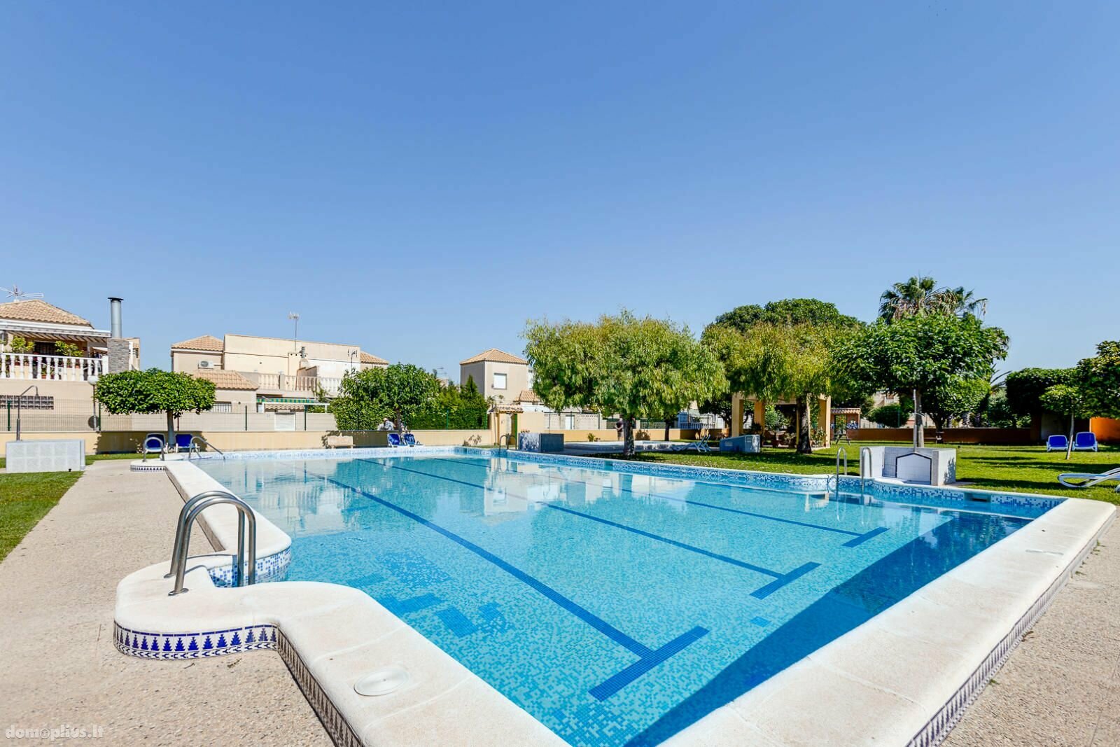 Parduodamas sublokuotas namas Ispanijoje, Torrevieja