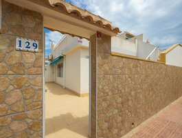 Parduodamas sublokuotas namas Ispanijoje, Torrevieja