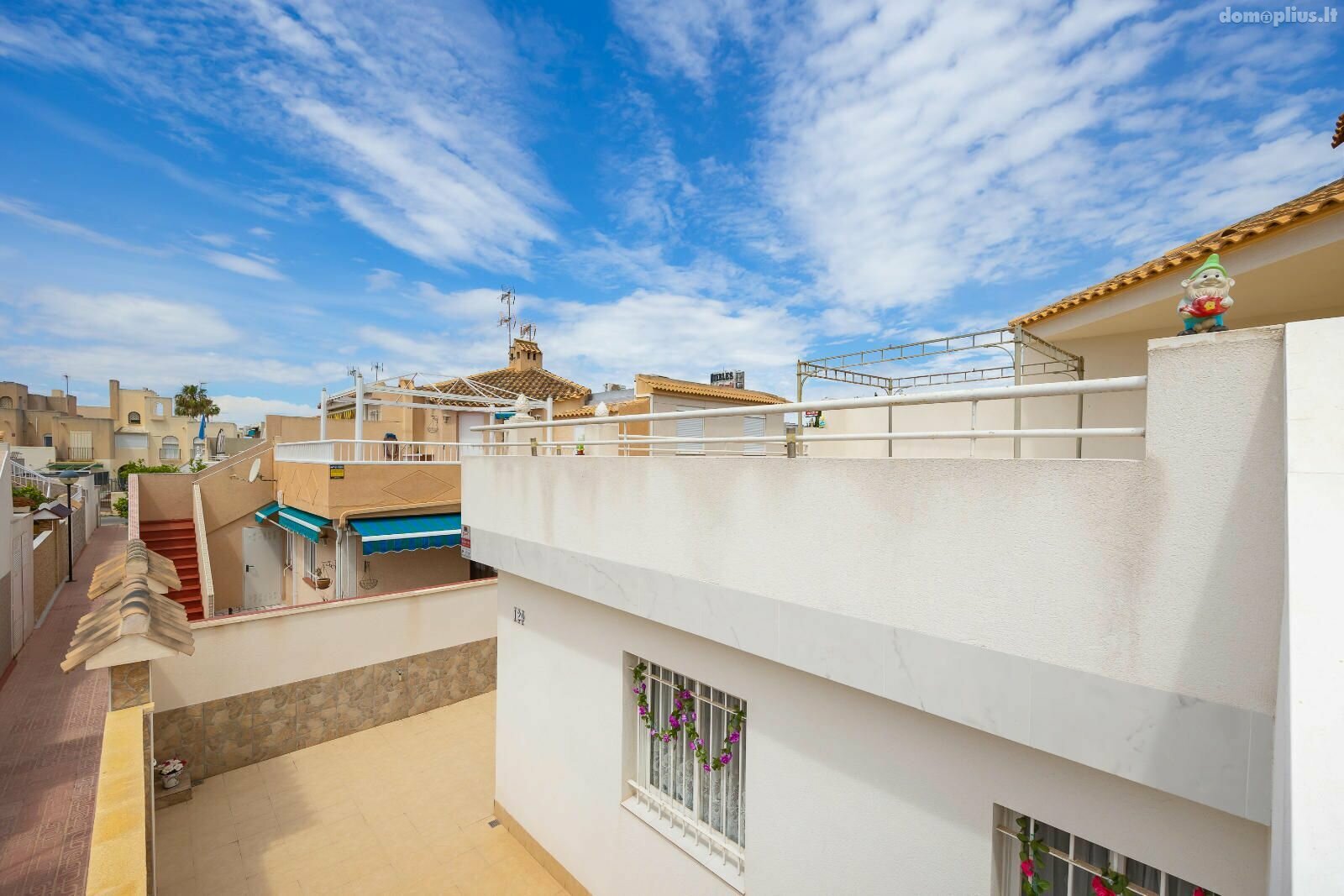 Parduodamas sublokuotas namas Ispanijoje, Torrevieja