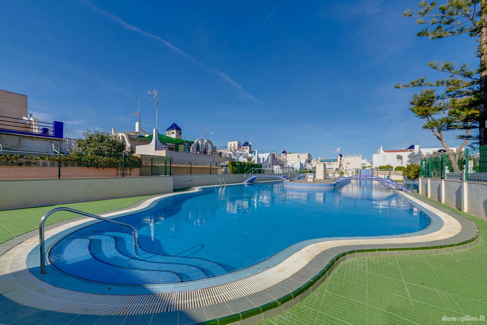Parduodamas sublokuotas namas Ispanijoje, Torrevieja
