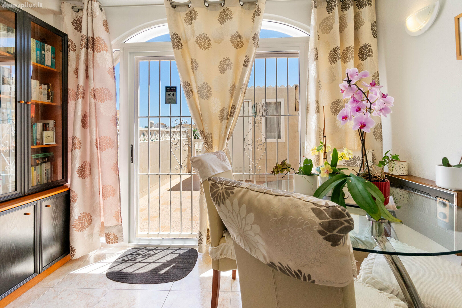 Parduodamas sublokuotas namas Ispanijoje, Torrevieja