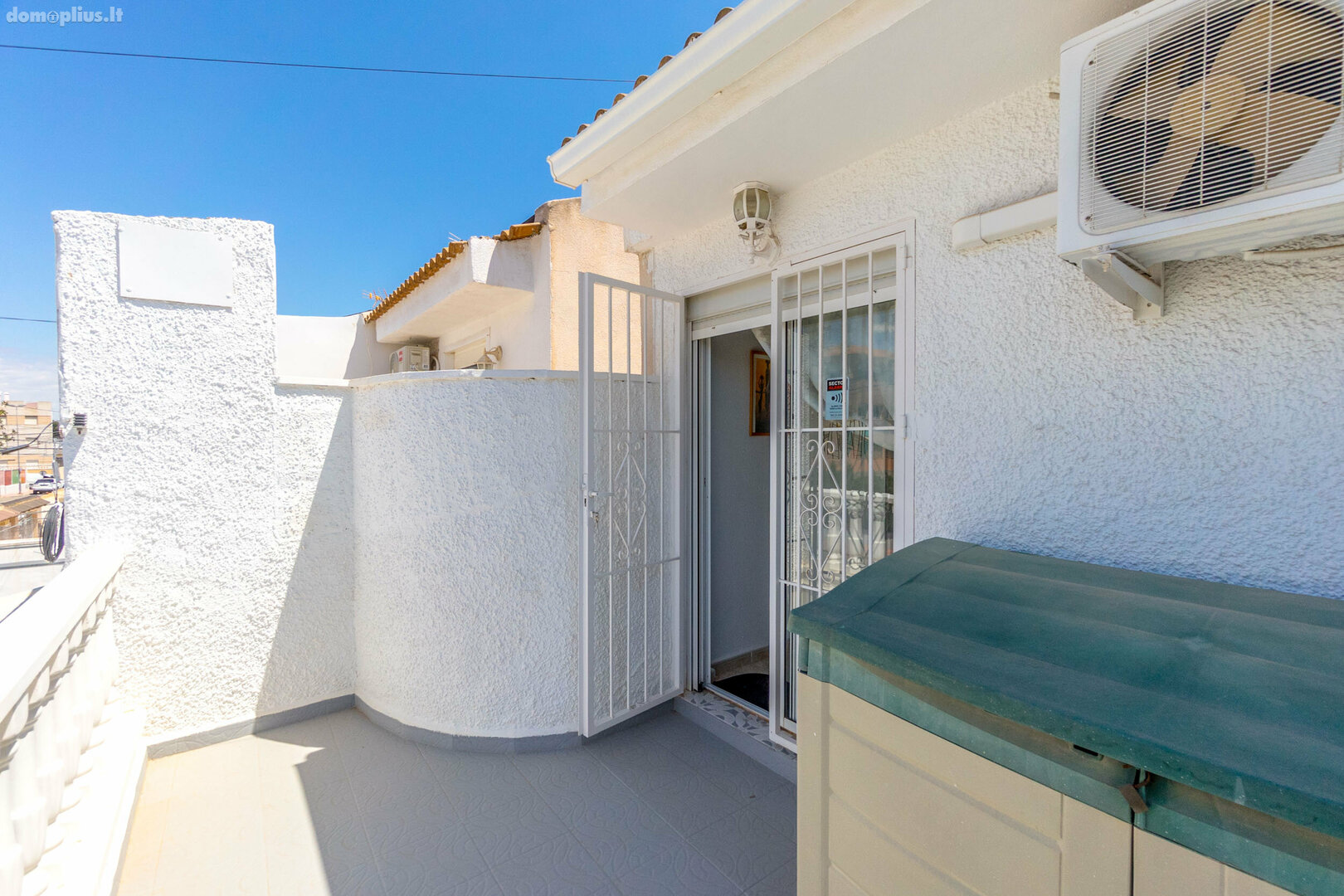 Parduodamas sublokuotas namas Ispanijoje, Torrevieja