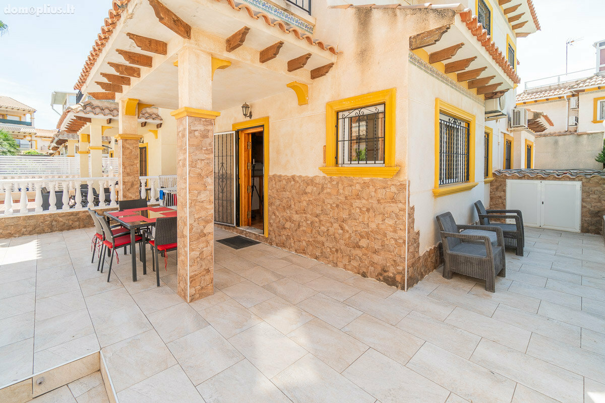 Parduodamas sublokuotas namas Ispanijoje, Torrevieja