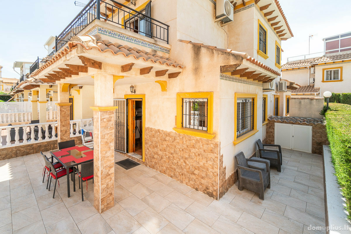 Parduodamas sublokuotas namas Ispanijoje, Torrevieja