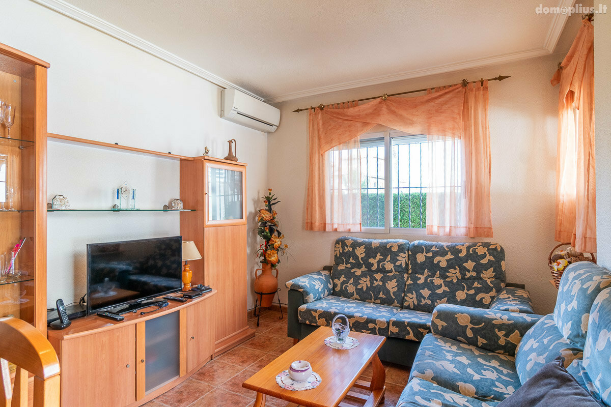 Parduodamas sublokuotas namas Ispanijoje, Torrevieja