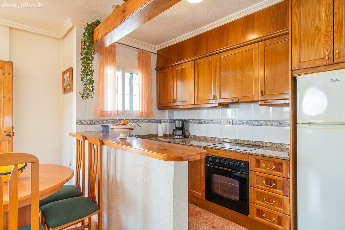 Parduodamas sublokuotas namas Ispanijoje, Torrevieja