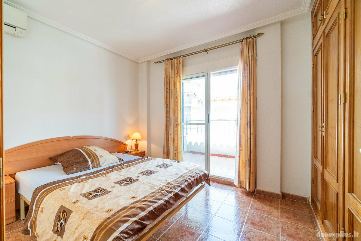 Parduodamas sublokuotas namas Ispanijoje, Torrevieja
