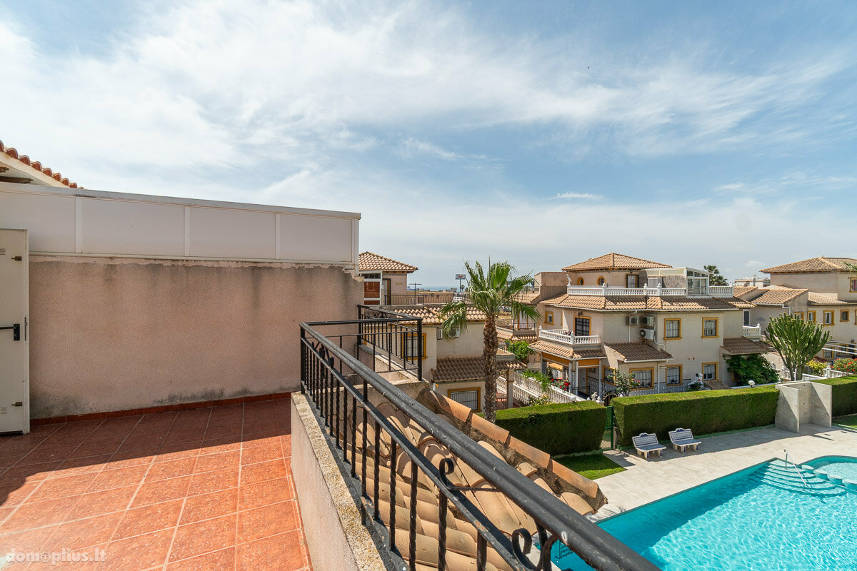 Parduodamas sublokuotas namas Ispanijoje, Torrevieja