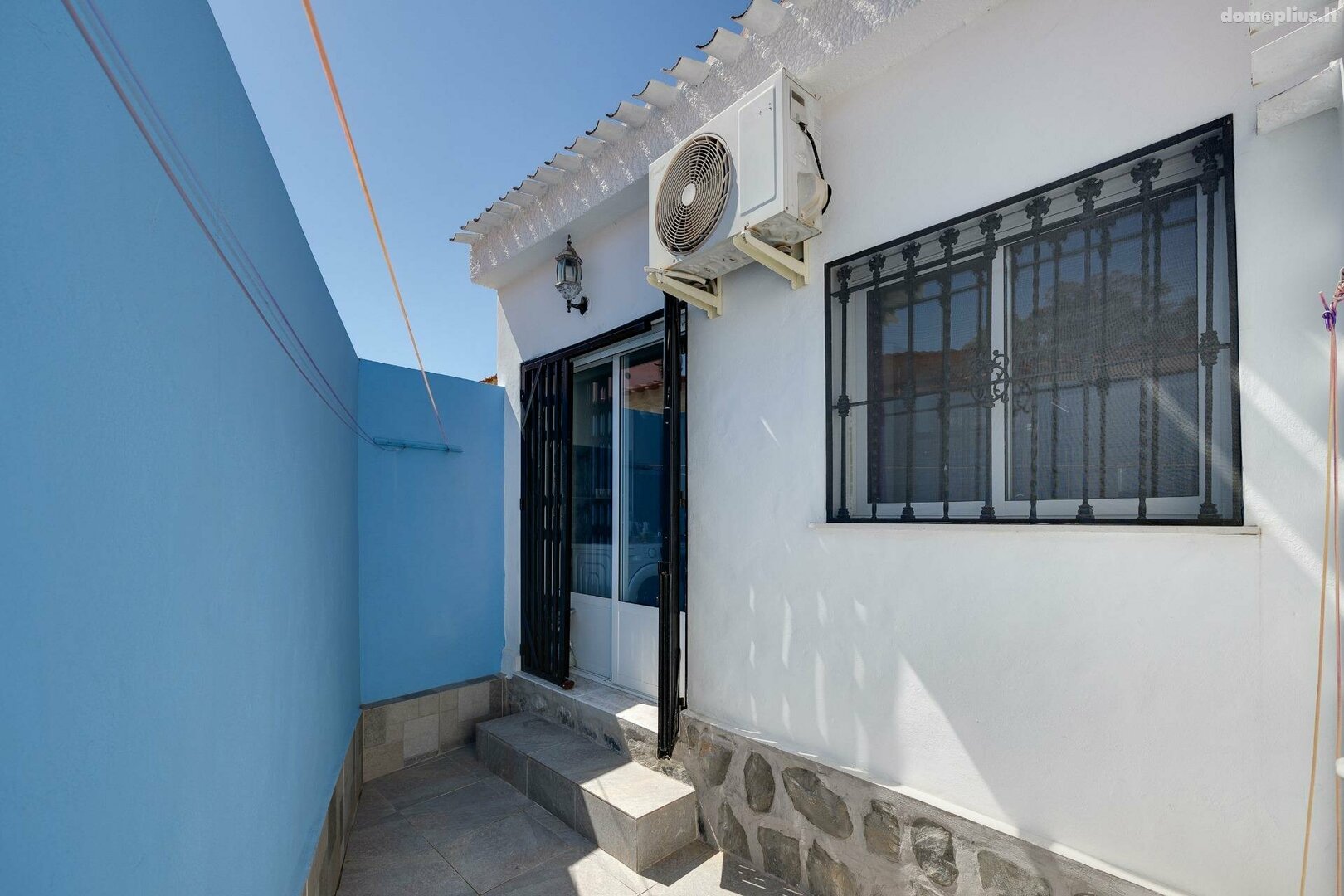 Parduodamas sublokuotas namas Ispanijoje, Torrevieja