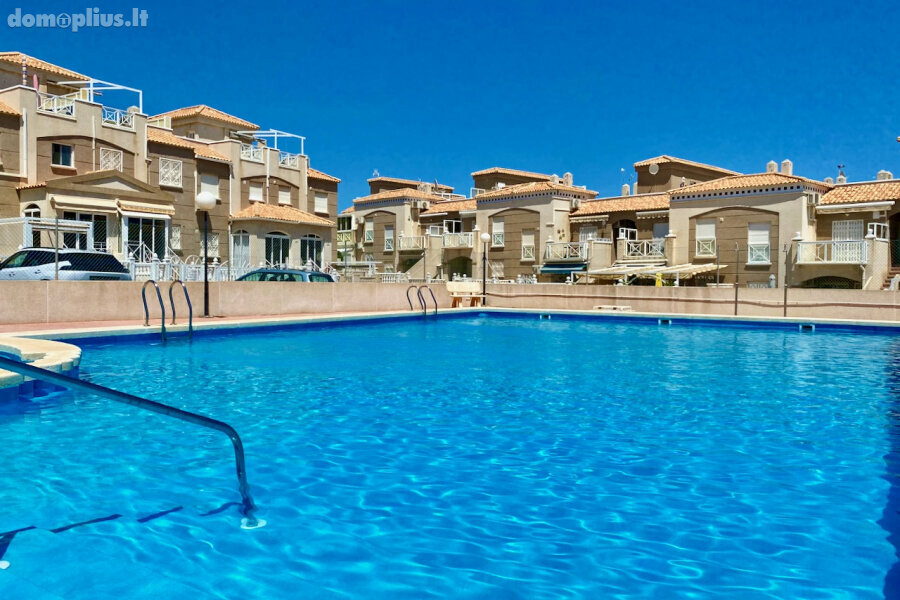 Parduodamas sublokuotas namas Ispanijoje, Torrevieja