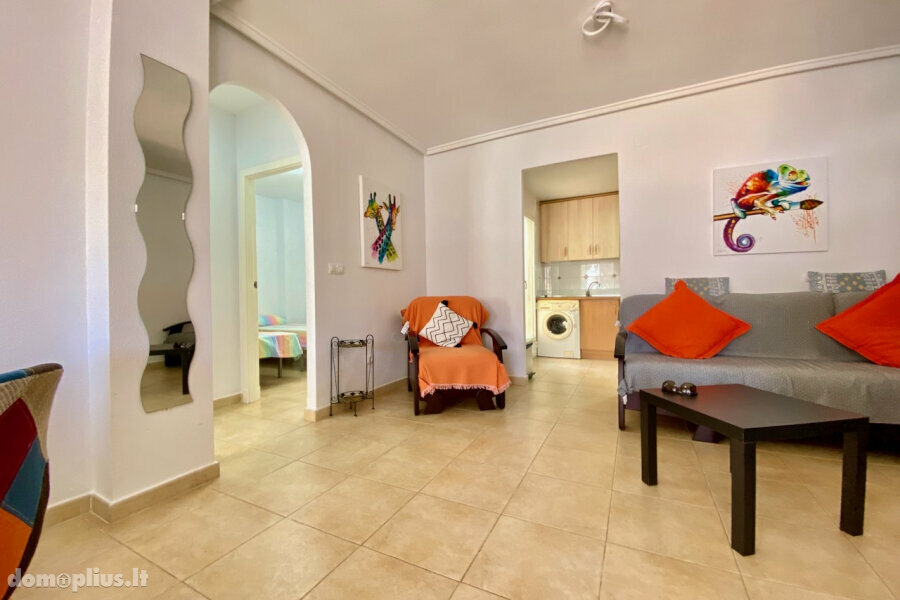 Parduodamas sublokuotas namas Ispanijoje, Torrevieja
