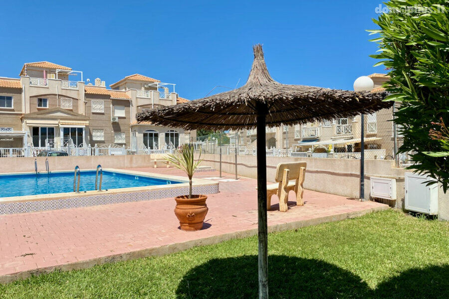 Parduodamas sublokuotas namas Ispanijoje, Torrevieja