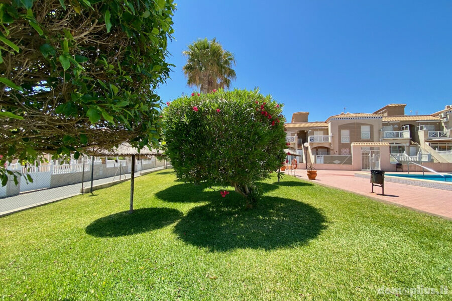 Parduodamas sublokuotas namas Ispanijoje, Torrevieja