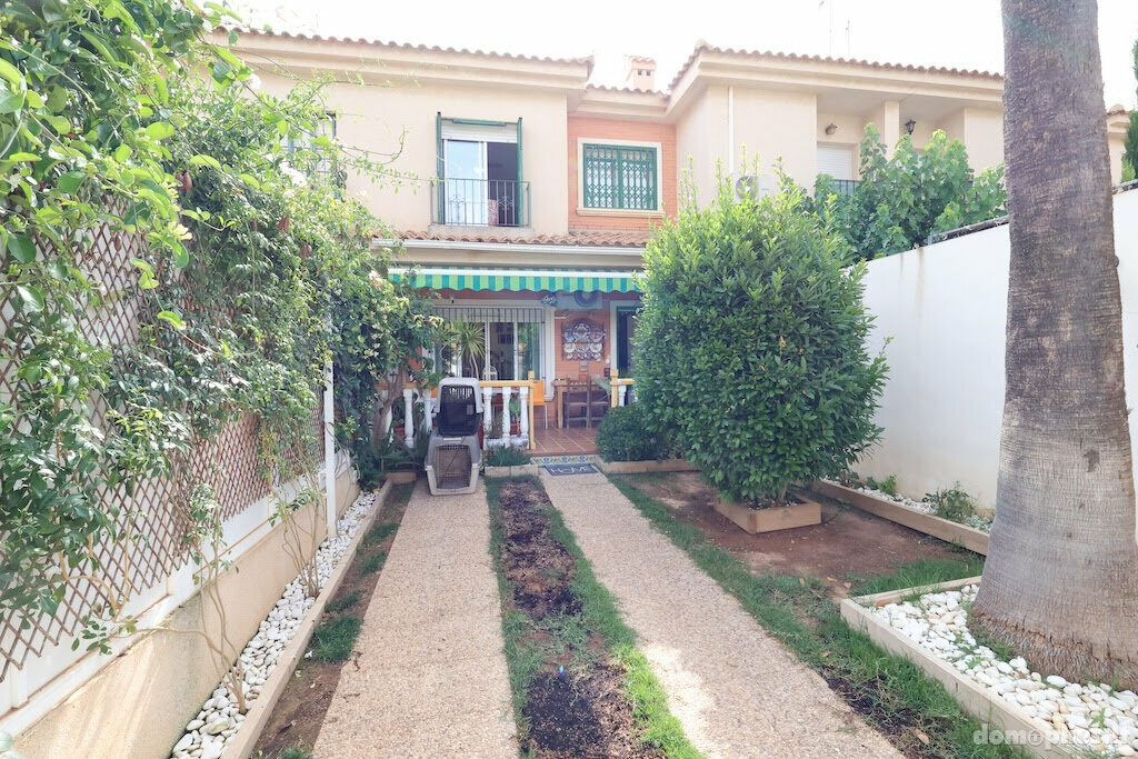 Parduodamas sublokuotas namas Ispanijoje, Torrevieja