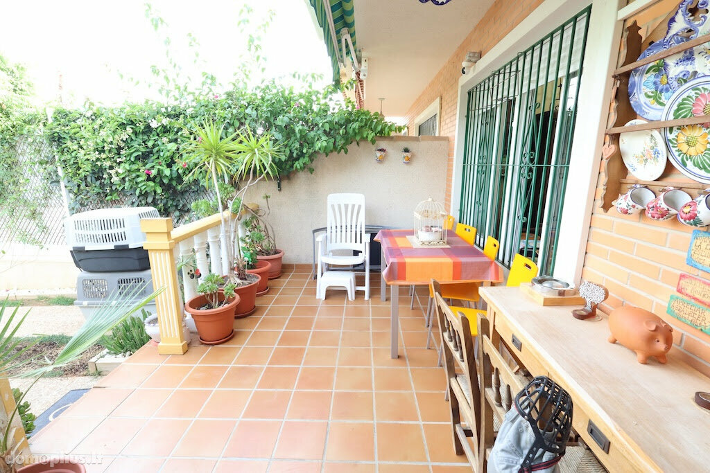 Parduodamas sublokuotas namas Ispanijoje, Torrevieja
