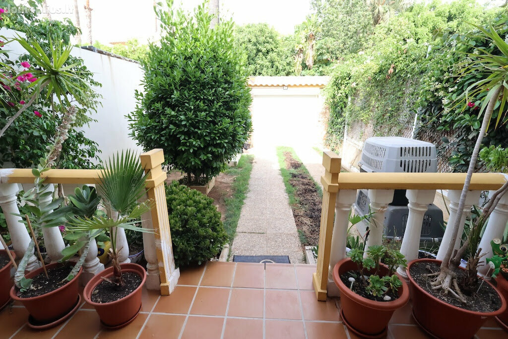 Parduodamas sublokuotas namas Ispanijoje, Torrevieja