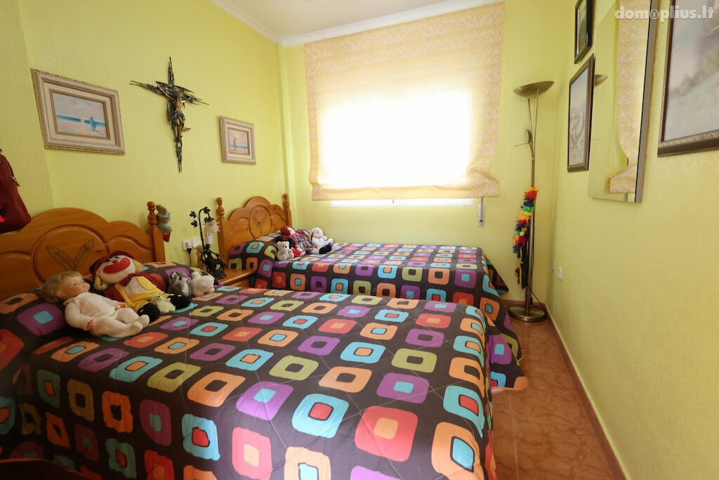 Parduodamas sublokuotas namas Ispanijoje, Torrevieja