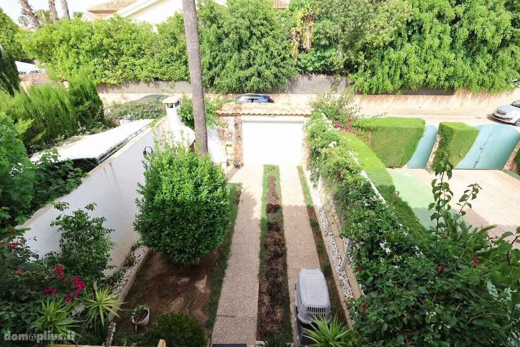 Parduodamas sublokuotas namas Ispanijoje, Torrevieja