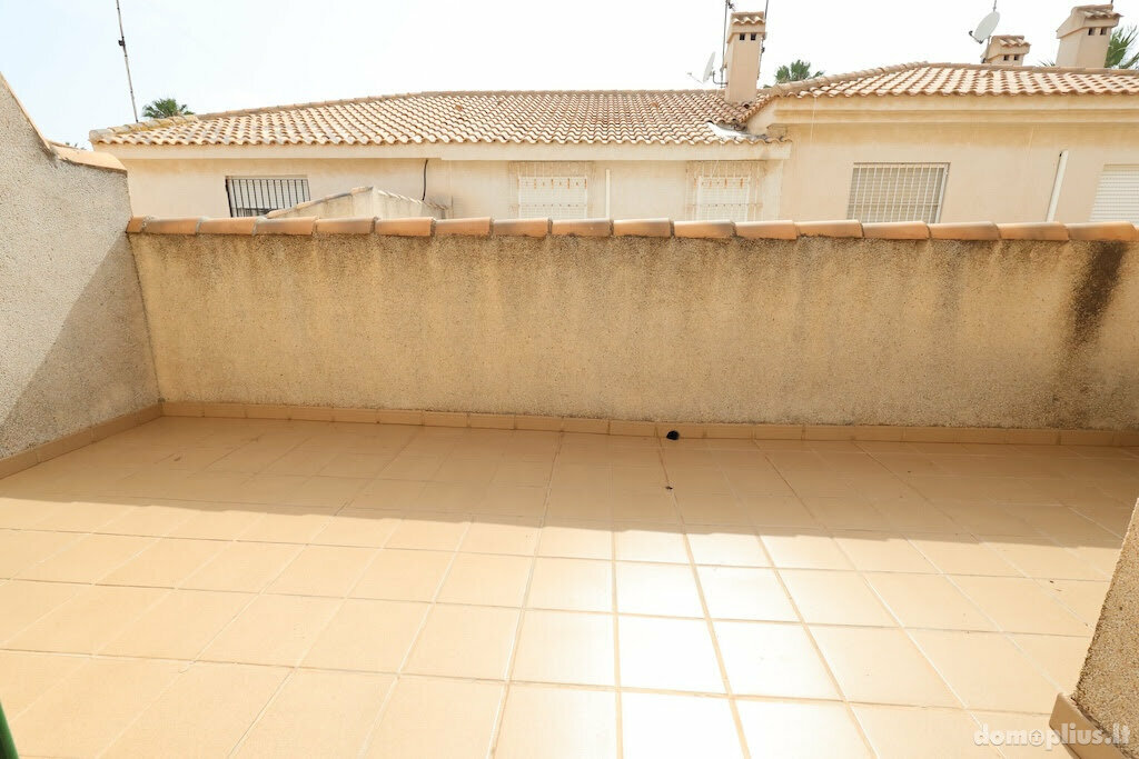 Parduodamas sublokuotas namas Ispanijoje, Torrevieja