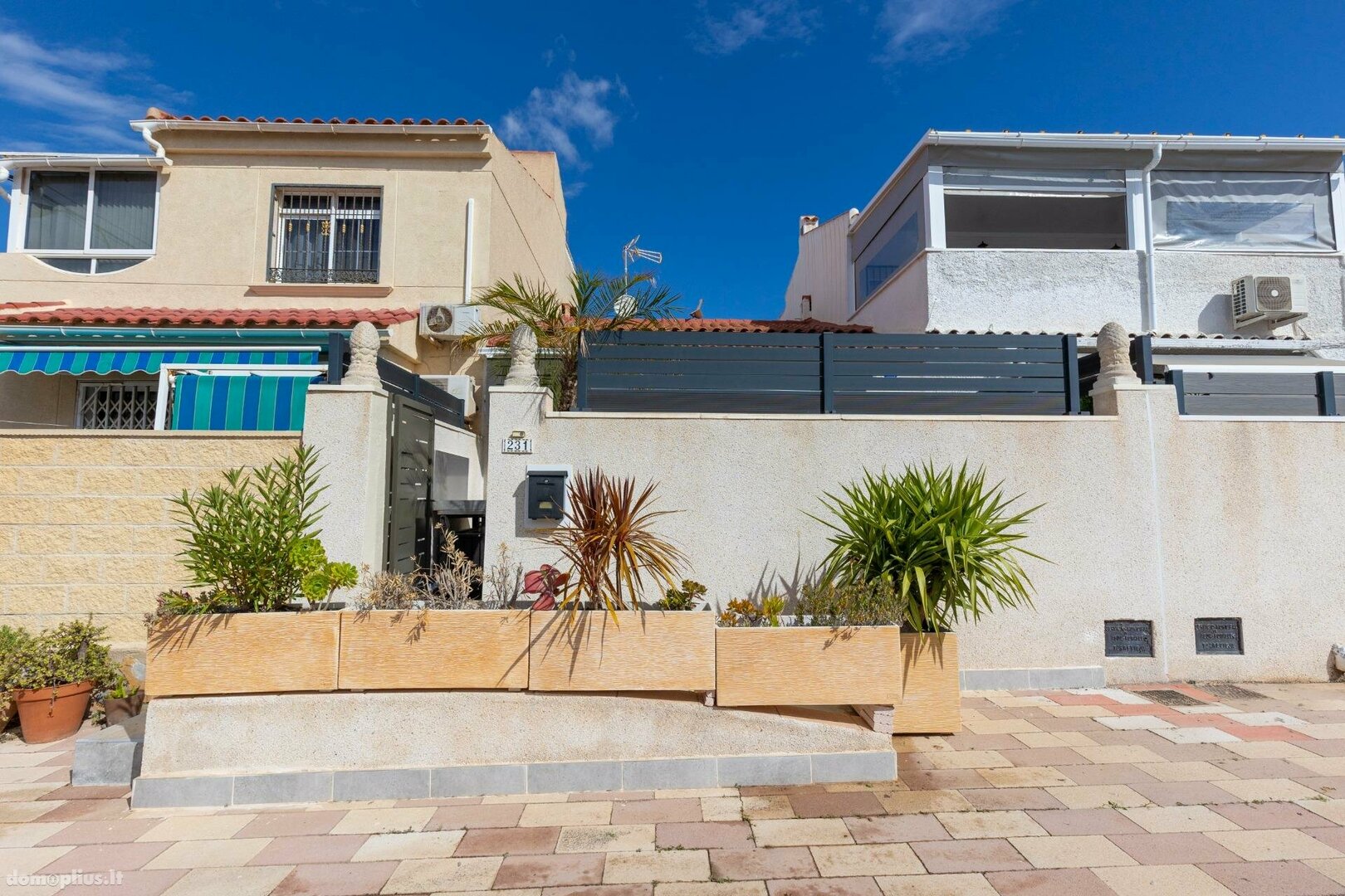 Parduodamas sublokuotas namas Ispanijoje, Torrevieja