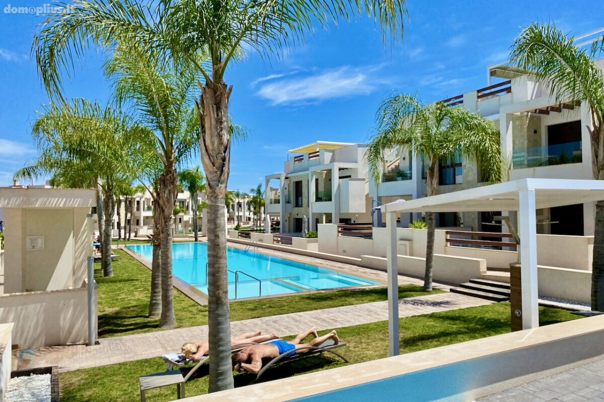 Parduodamas sublokuotas namas Ispanijoje, Torrevieja