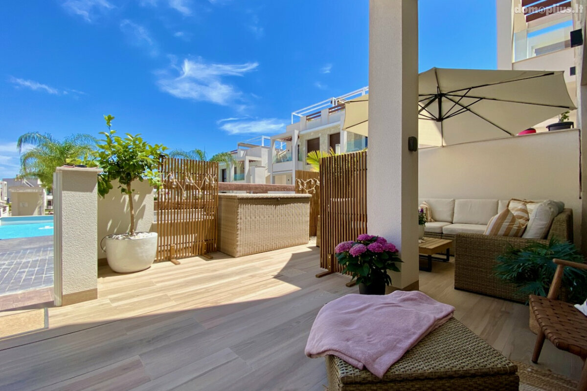Parduodamas sublokuotas namas Ispanijoje, Torrevieja