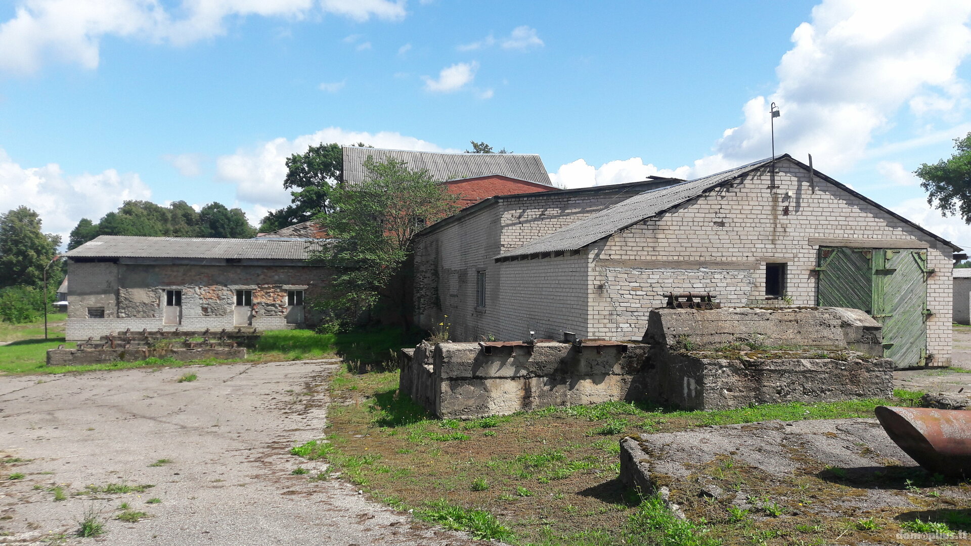 Parduodamos Sandėliavimo / Turizmo ir rekreacijos / Gamybos ir sandėliavimo patalpos Molėtų rajono sav., Ambraziškiuose, Kranto g.