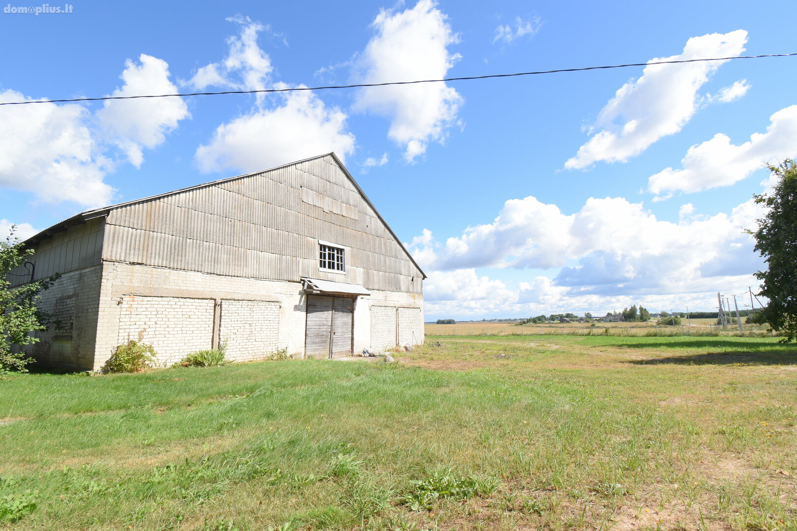 For sale Storage / Commercial/service / Manufacture and storage premises Šiaulių rajono sav., Sauginiuose