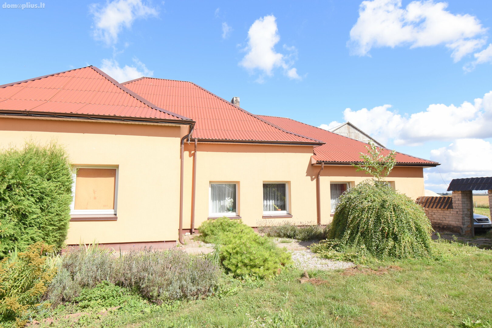 Parduodamos Sandėliavimo / Prekybos ir paslaugų / Gamybos ir sandėliavimo patalpos Šiaulių rajono sav., Sauginiuose