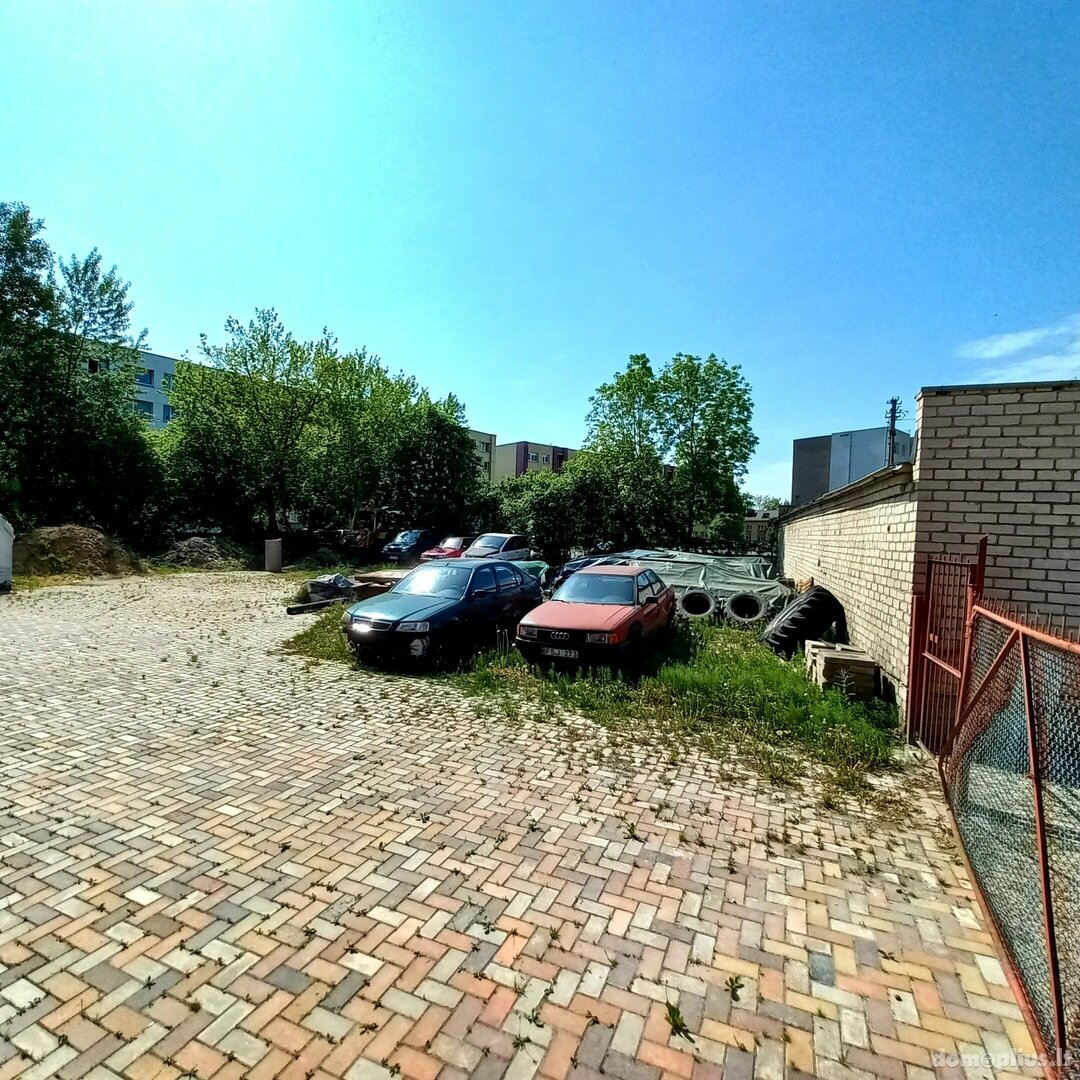 Parduodamos Prekybos ir paslaugų / Gamybos ir sandėliavimo patalpos Joniškio rajono sav., Joniškyje, Bažnyčios g.