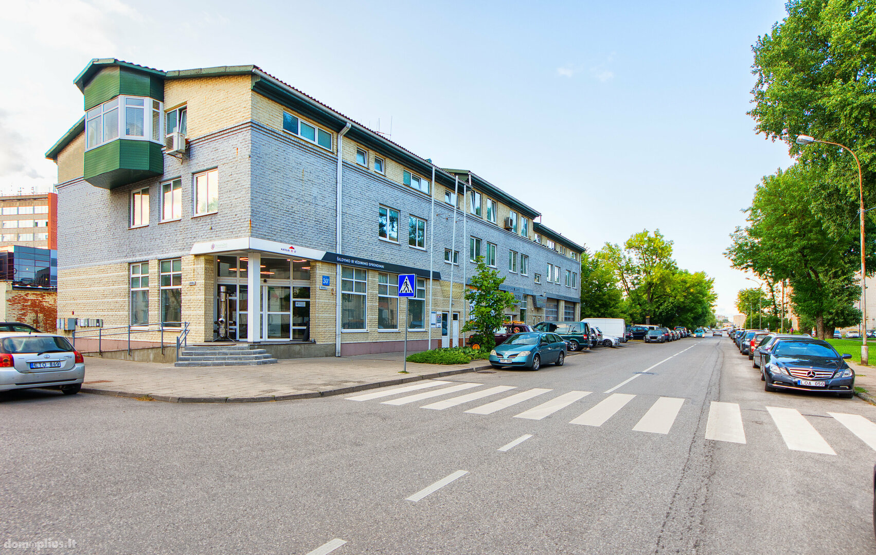 Office / Commercial/service / Manufacture and storage Premises for rent Vilniuje, Žirmūnuose, Verkių g.