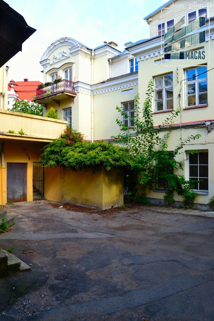 Office Premises for rent Vilniuje, Senamiestyje, Teatro g.