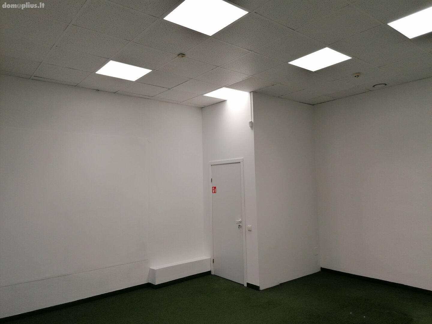 Biuro / Prekybos ir paslaugų / Gamybos ir sandėliavimo Patalpų nuoma Šiauliuose, Dainiuose, Lyros g.