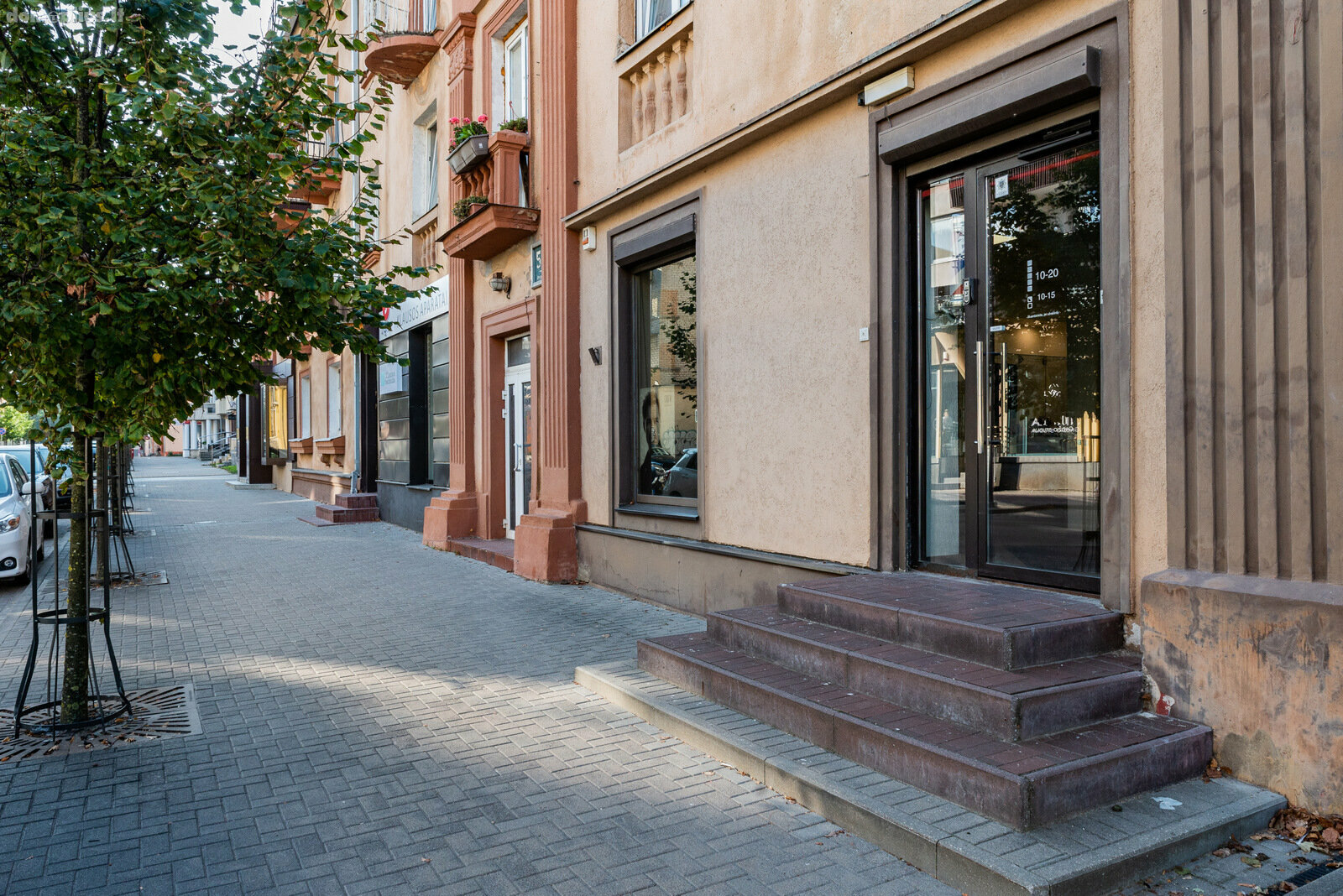 Parduodamos Biuro / Prekybos ir paslaugų patalpos Šiauliuose, Centre, Dvaro g.