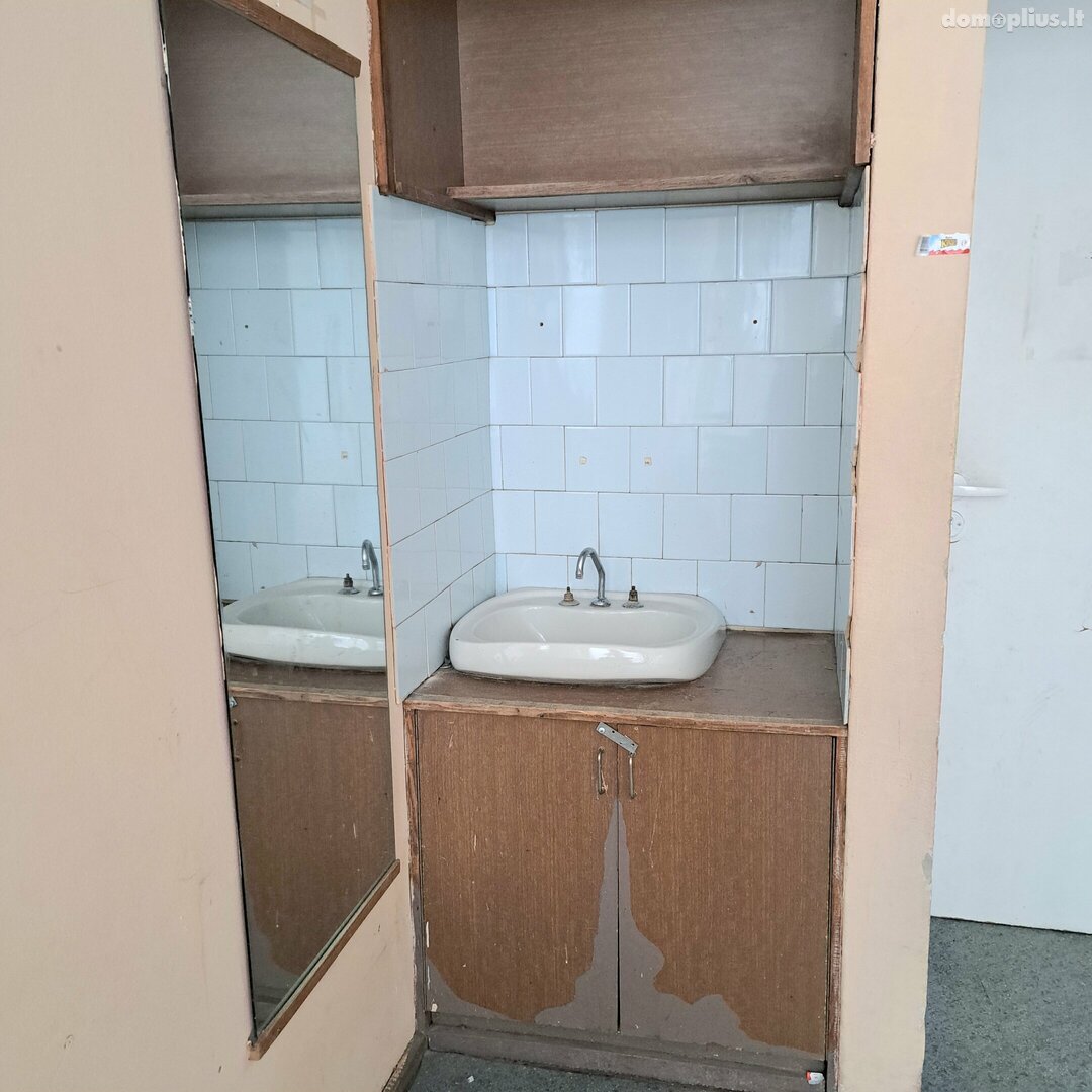 Sandėliavimo / Prekybos ir paslaugų / Gamybos ir sandėliavimo Patalpų nuoma Vilniuje, Šiaurės miestelis, P. Lukšio g.